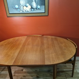 1960's Dalescraft Dining Table With 4 Chairs