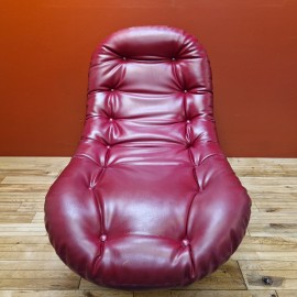 1970's Red 'tongue' Swivel Chair