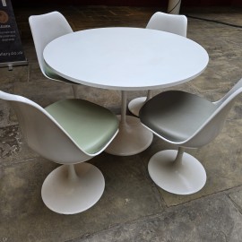 Retro Tulip Dining Table & Chairs