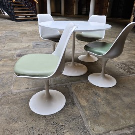 Retro Tulip Dining Table & Chairs