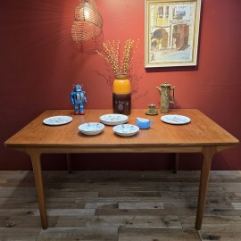 McIntosh T3 Extending Dining Table