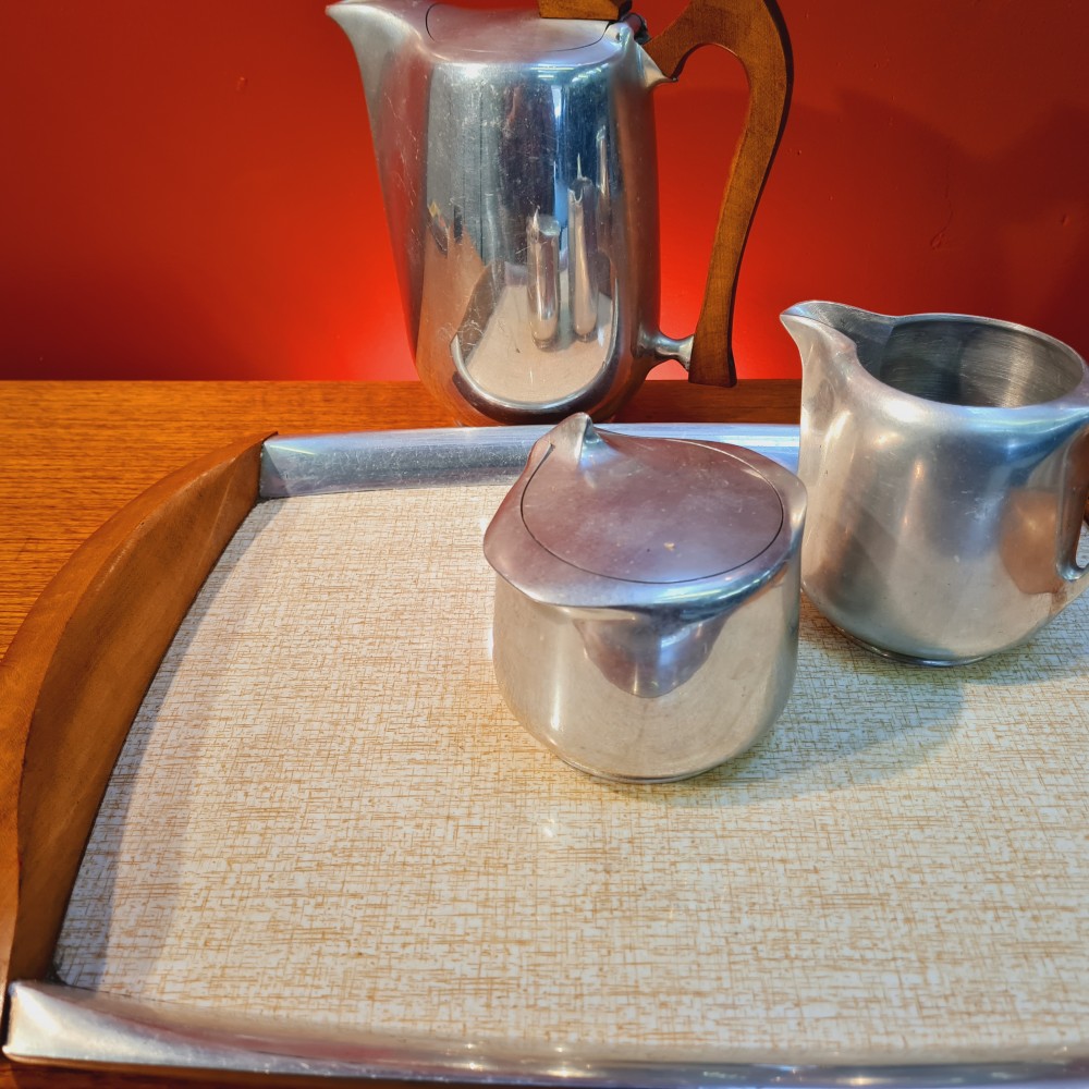 Picquot Ware England - Mid Century Modern Biomorthic Tea/Coffee Set by  Picquot Ware, 1960's, England